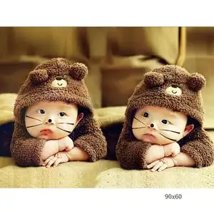 新生可爱男婴儿图片墙贴宝宝海报胎教挂画娃娃贴画婚房龙凤胎画像