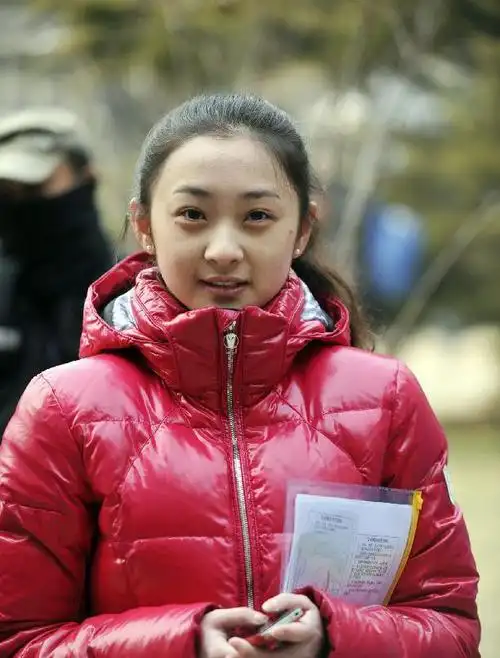 北京电影学院艺考初试日"美女"考生表情