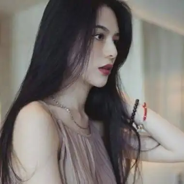 高清唯美的清新女生头像侧脸长发图片