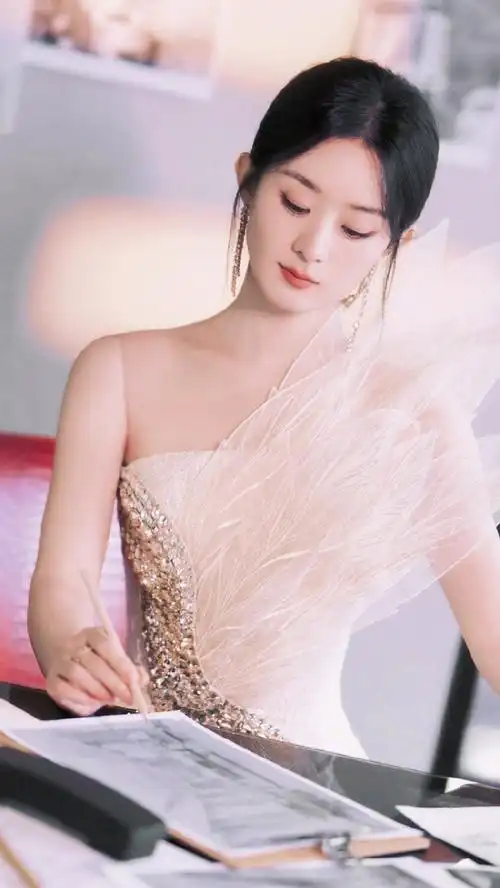 赵丽颖回应与凤行是配音##赵丽颖羽纱仙女裙