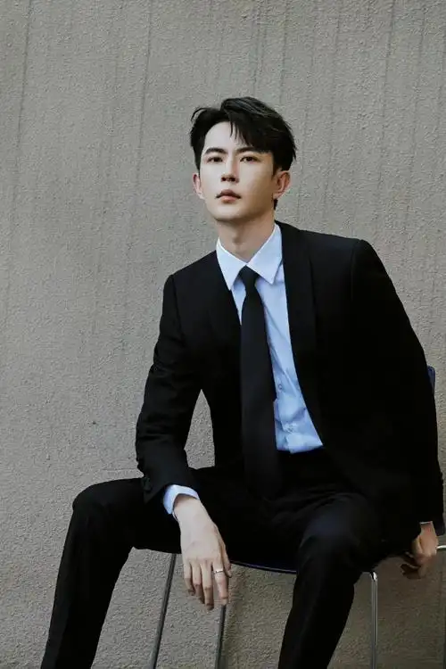 于朦胧2023西装写真大片!