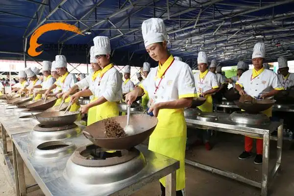 学!我们翻锅,刀工就是这样认真!