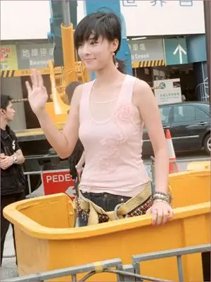 图文香港新一代性感女神李茏怡写真31