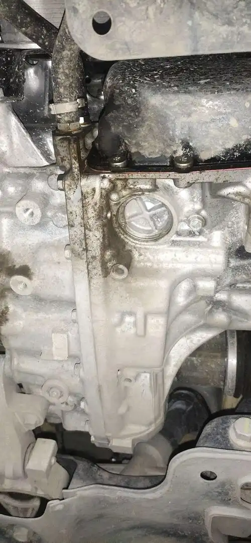 长安cs75plus变速箱漏油4s店不承认有问题