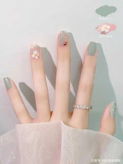 你觉得夏天应该是什么颜色的?#美甲,夏天必做显白超清新