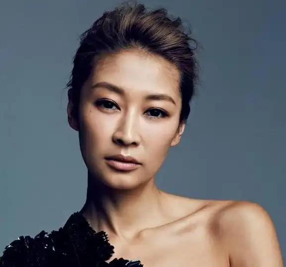 19年后,再看管虎现任妻子梁静的现状,才明白马伊琍的"精明"