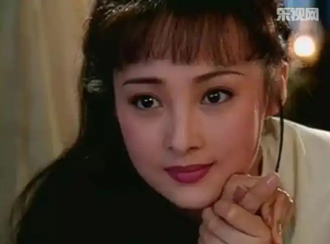 蒋勤勤之所以"小三"的名声,在民间这么响亮,起因于传说中她插足了两段