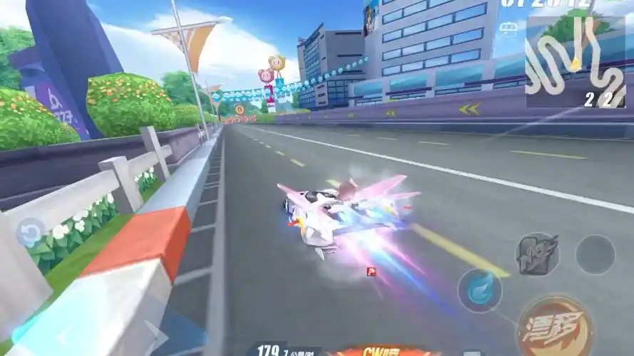 qq飞车手游,看大神操作腻了?那来看看一个低分车神的菜鸡操作吧