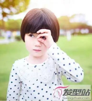 小女孩短发西瓜头发型呆萌爆表打造可爱小天使