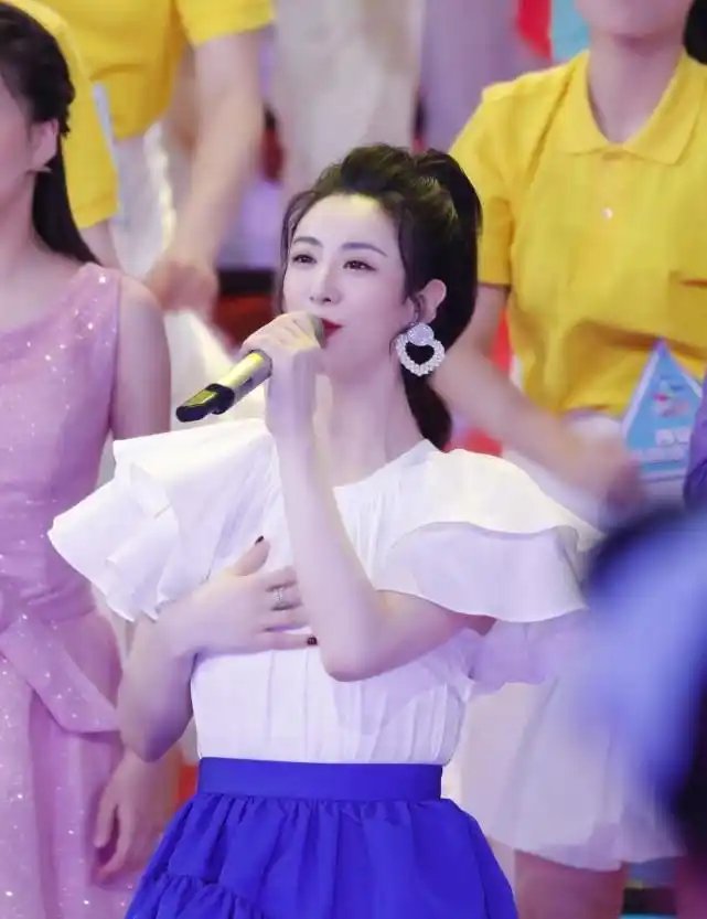 薇娅的真名叫什么薇娅创业成长历程