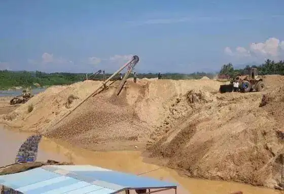 襄阳重拳打击"沙霸"黑恶势力 取缔非法砂石场330余个