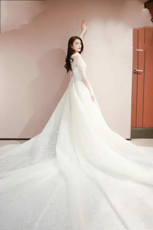 火箭少女101,综艺节目中集体拍婚纱闺蜜照,拍出不同风格都好美