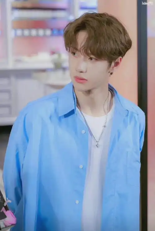 王一博##王一博酷盖##微信背景图##王一博燕之屋全球品牌代言