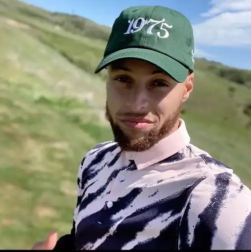 库里的自拍壁纸