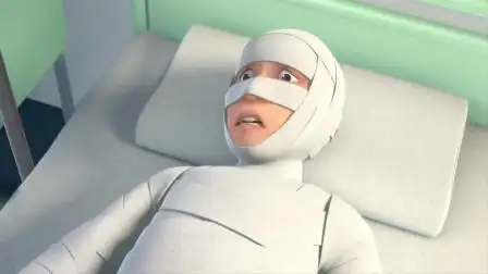 暴脾气小兵打了人,把人打的浑身缠满绷带,下手太重了