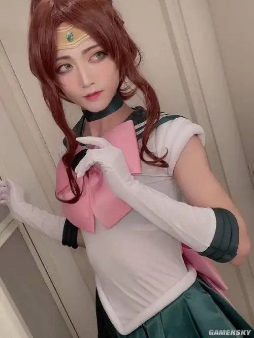 女装大佬一人cos美少女战士全员颜值身材双爆表