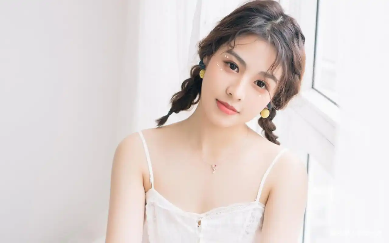 美人图白皙可爱美女,唯美壁纸