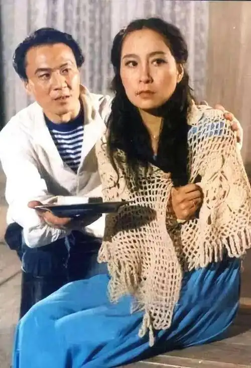 演员周野芒的现任妻子近照(与奚美娟离婚后)(7)