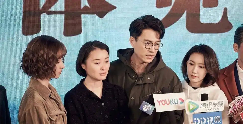 分别合作蒋欣闫妮及吴越_故事_生活_困境