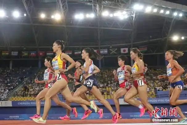 (成都大运会)女子10000米决赛:中国队选手夏雨雨夺冠