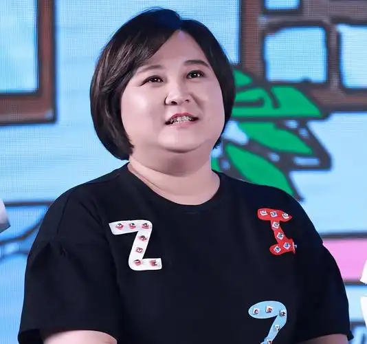 贾玲被曝疑似隐婚,与合伙人孙集斌6年前结婚,生育计划提上议程