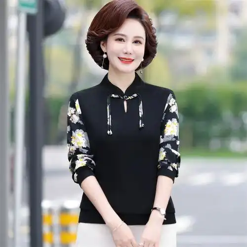 t恤时尚妈妈春装上衣打底衫长袖新款洋气中老年女装休闲针织小衫