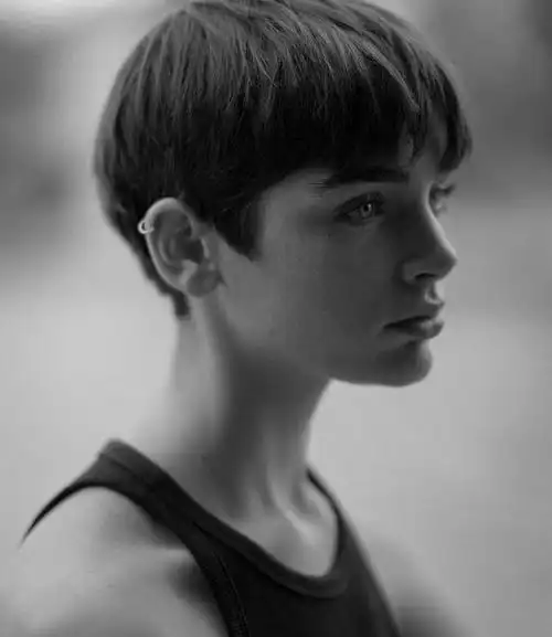 最流行的短发女图片(2022年流行的短发型女图片)-天晟网