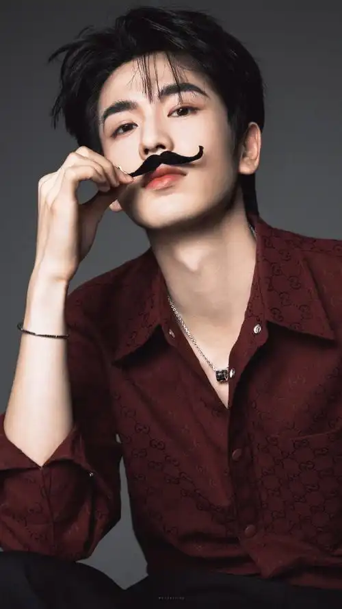 张凌赫壁纸##张凌赫硬帅