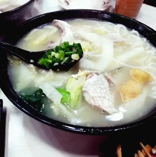 鱼鲛鱼汤米线