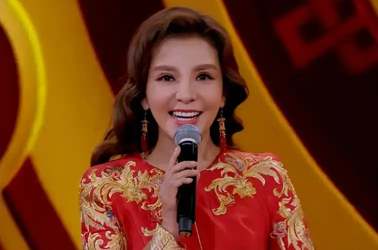 央视春晚彩排画面流出,主持阵容基本确定,朱迅或将成为门面担当