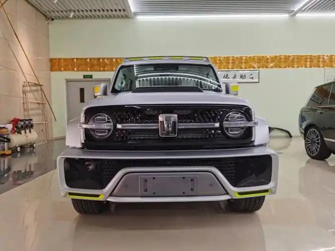 赛博坦克300现车