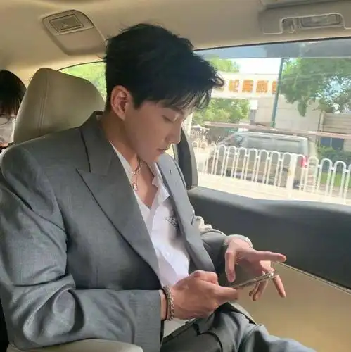 微信头像范世錡