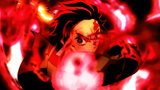 抱着对家人的思念,手持断刃的水之呼吸化身为家族世代相传的火之神