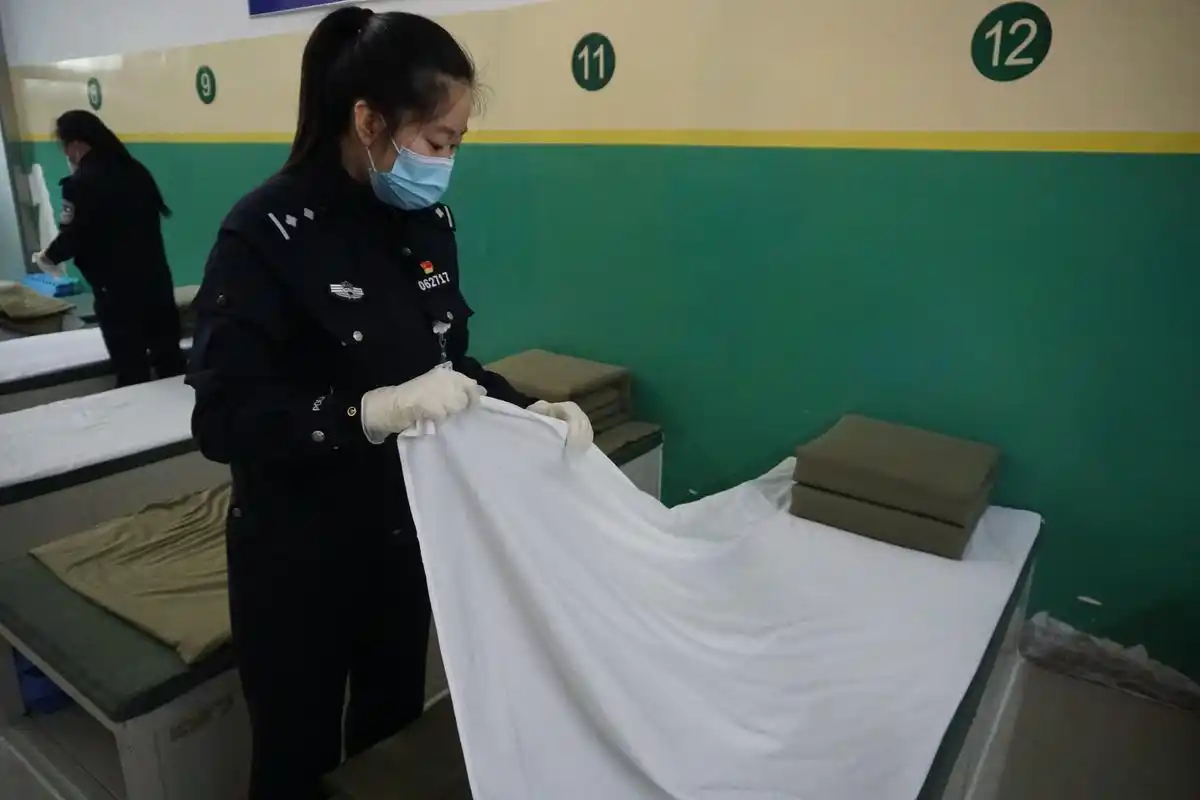 大庆市第二看守所女子警队:高墙里的"铿锵玫瑰"