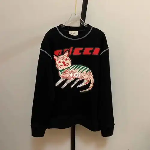 gucci卫衣_卫衣_古驰怎么样_杏色_复古_涂鸦_猫咪_gucci_时尚_穿搭