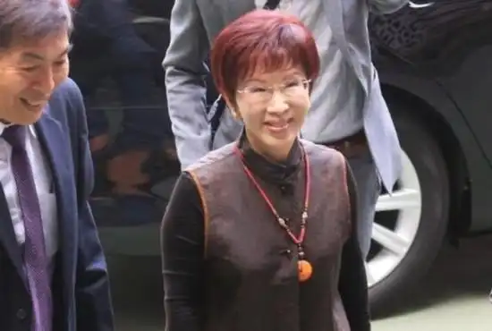 据台湾《联合报》报道,国民党主席洪秀柱8日表示,去年对国民党来