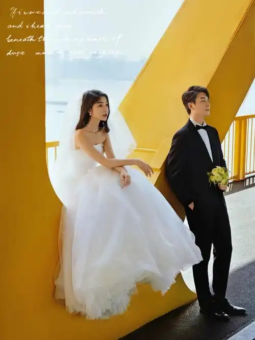 令人心动的柠檬黄武汉婚纱照
