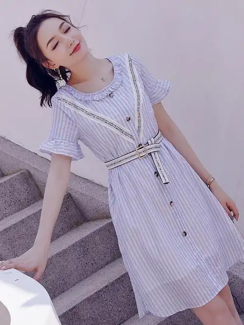 2021流行夏天裙子女装新款夏装小清新条纹很仙的法国小众连衣裙