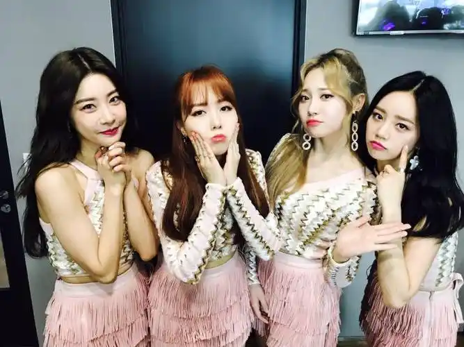 girlsday 朴素珍金亚荣方敏雅李惠利