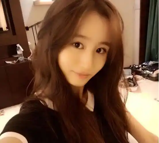 任嘉伦的妻子聂欢丈夫成名背后有艰辛,我在家做全职太太也幸福_因为