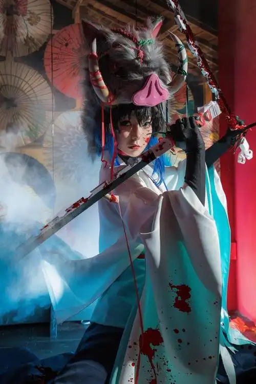 「鬼灭之刃」嘴平伊之助cos,鬼化之后怎么还这么帅