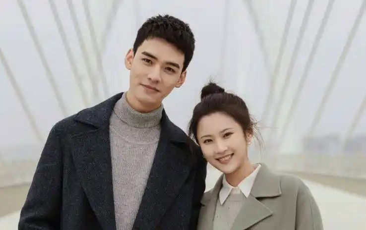 何炅刘昊然都"带不火",却意外被龚俊带红,新剧搭档新f4之一_张慧雯