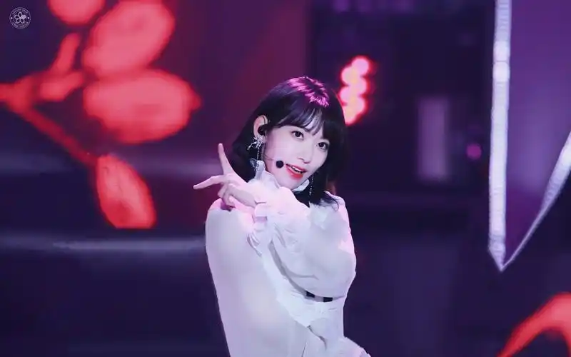 izone190115首歌宫脇咲良focus侧拍