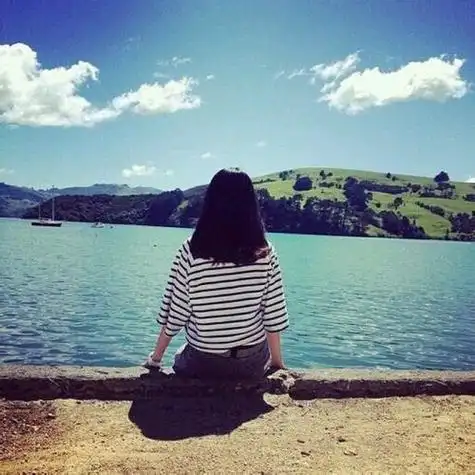 唯美阳光背影头像女生