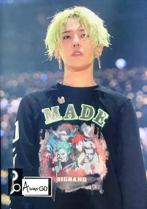 权志龙##bigbang#你站在舞台中央  万人敬仰  台下挥舞的皇冠灯  带