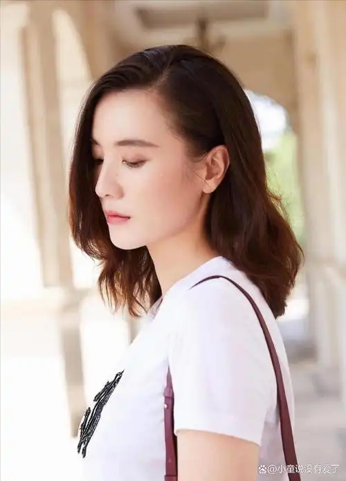 宋佳引起热议:谁能抵挡她的完美身材?