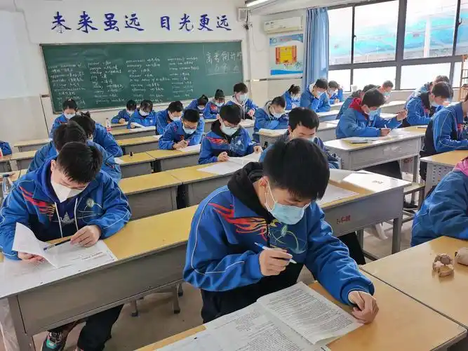 练模考 壮斗志 创奇迹——西安市第二十五中学高三学生参加省二模考试