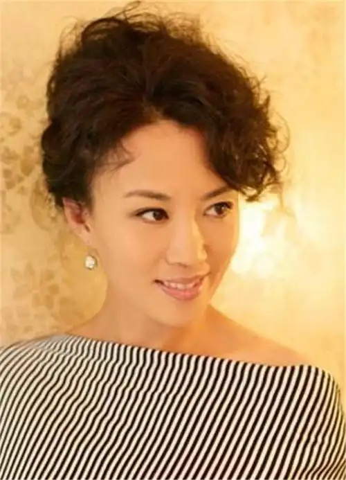 与刘晓庆同台飙戏今51岁青春不老可惜戏多人不红