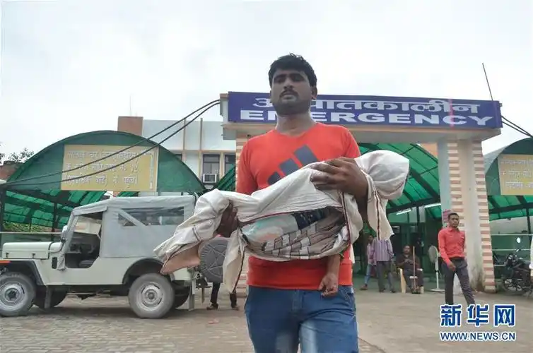 印度官员:30名儿童因病而非供氧中断死亡 (2)