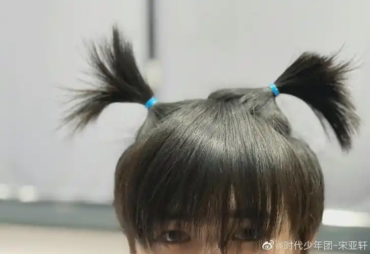 宋亚轩更博要上舞蹈课但是太热所以